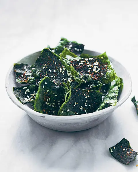 Toasted Togarashi Nori Chips image