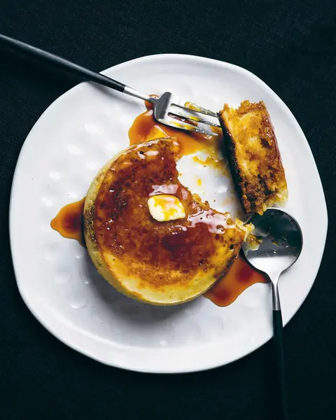 Vegan Soufflé Pancakes with Maple Syrup image