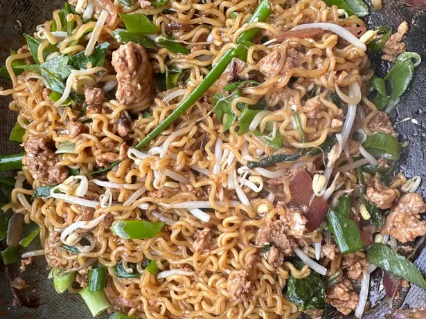 Easy One Pan Chicken Ramen Noodles image